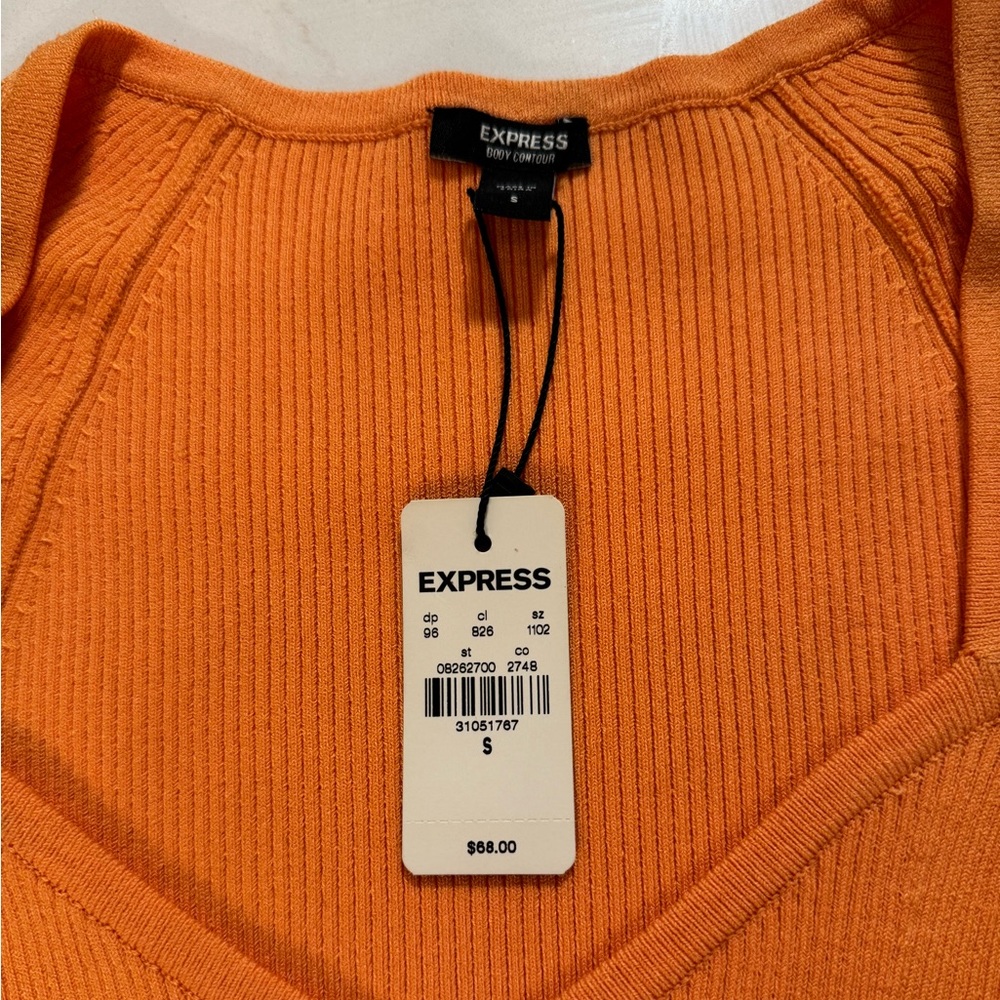 Express Body Contour Crop Top - Picture 3 of 6